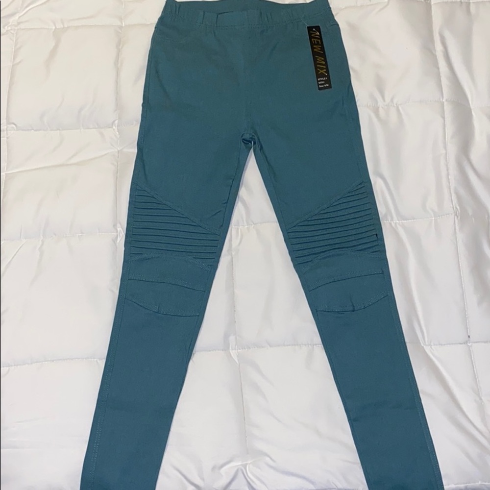 Skinny pants